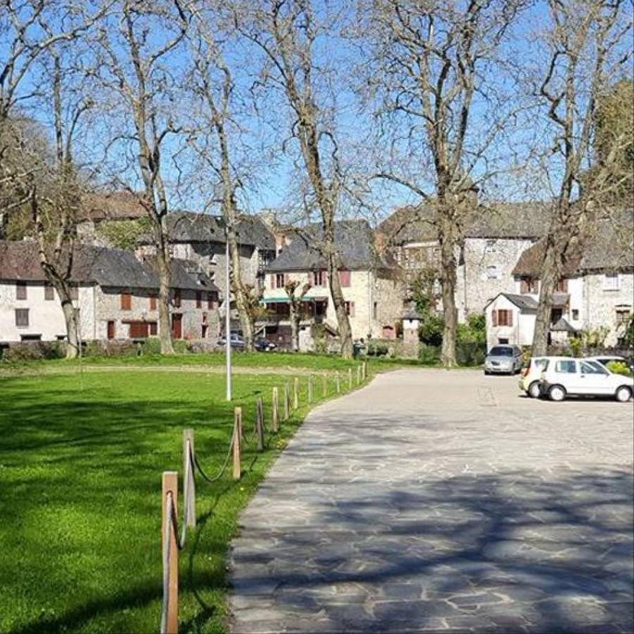 Auberge Henri IV Segur-le-Chateau Eksteriør bilde